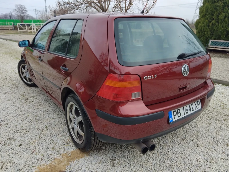 VW Golf 1.6 BENZIN, снимка 4 - Автомобили и джипове - 52884619