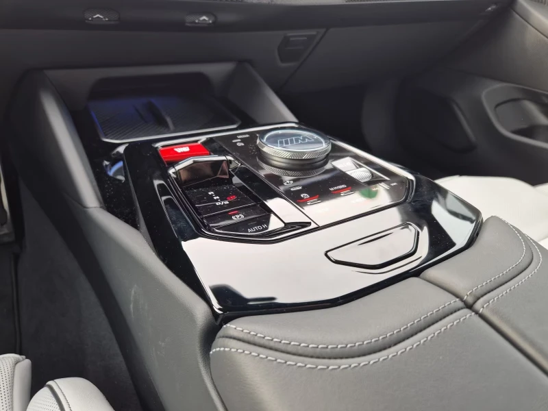 BMW M5 CARBON/727HP/B&W/360/HUD/MEMO/LED/NAVI/682g, снимка 10 - Автомобили и джипове - 53010908