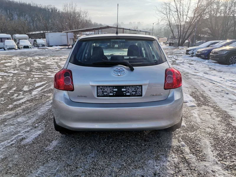 Toyota Auris 1.6 VVT-I, снимка 5 - Автомобили и джипове - 53107824