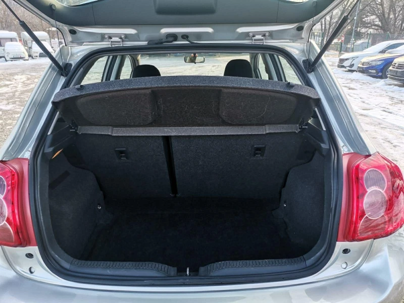Toyota Auris 1.6 VVT-I, снимка 11 - Автомобили и джипове - 53107824