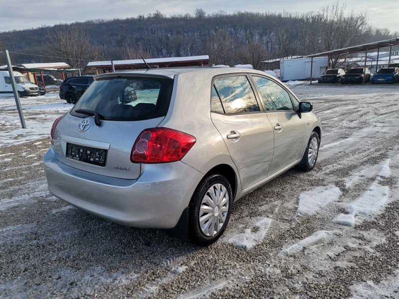 Toyota Auris 1.6 VVT-I, снимка 4 - Автомобили и джипове - 53107824