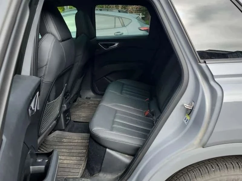 Audi E-Tron, снимка 14 - Автомобили и джипове - 56731931