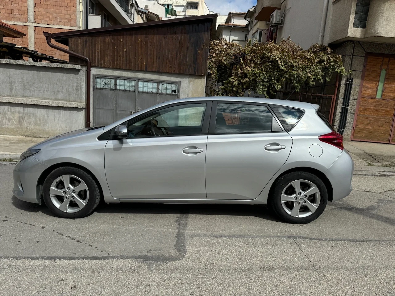 Toyota Auris 1.4D4D/Камера/Мултимедия - изображение 2