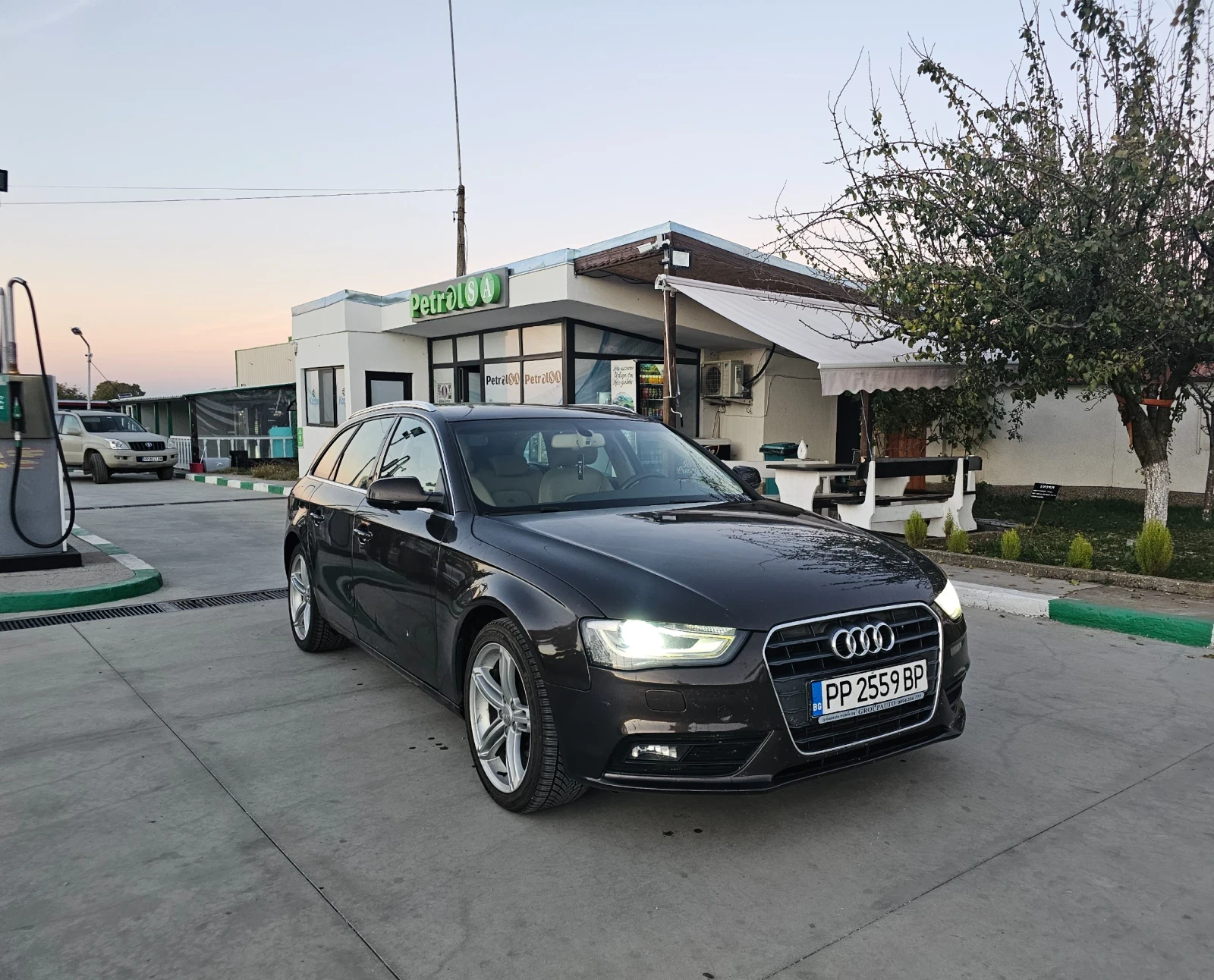 Audi A4 2.0tdi 177ph 2013  - изображение 2