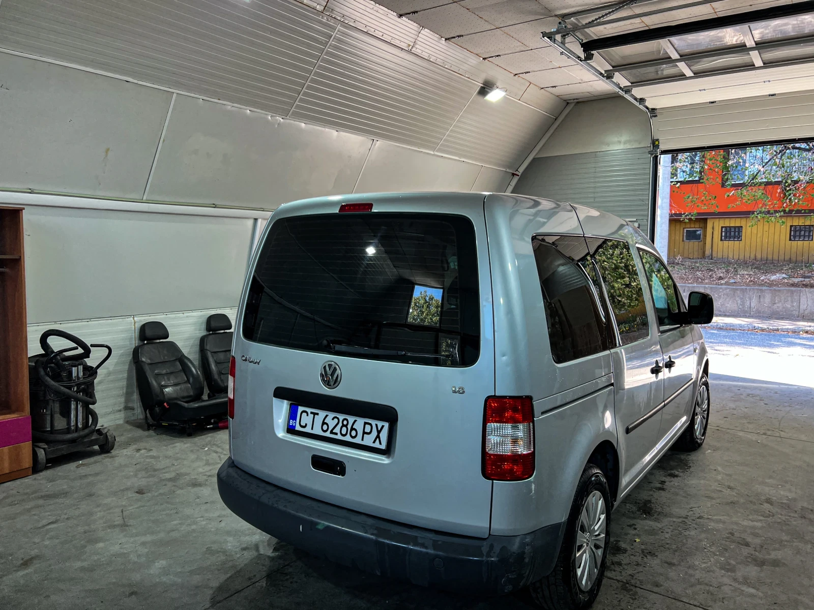 VW Caddy 1.6i LIFE ГАЗ - изображение 2