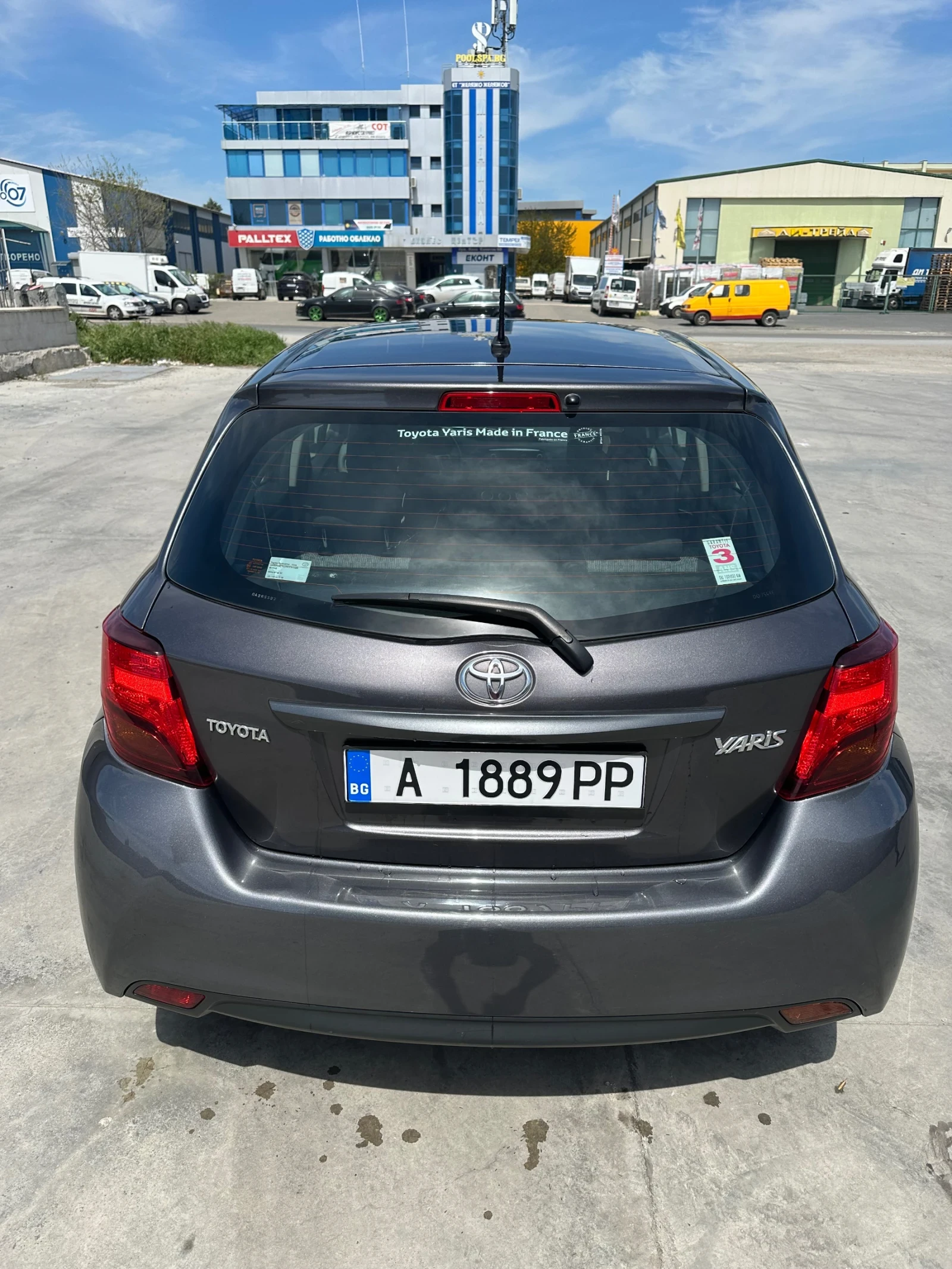 Toyota Yaris  - изображение 3