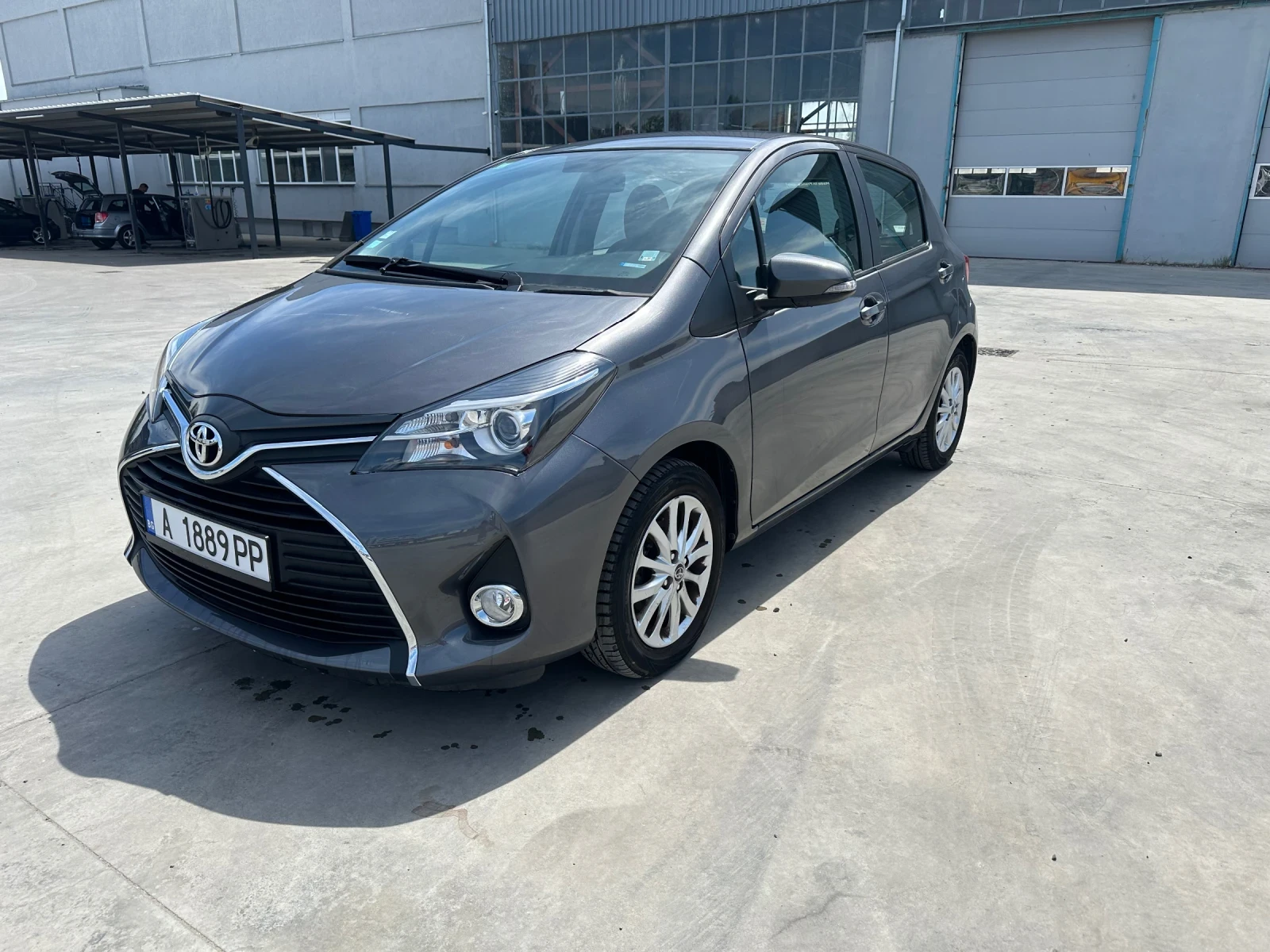 Toyota Yaris  - изображение 7