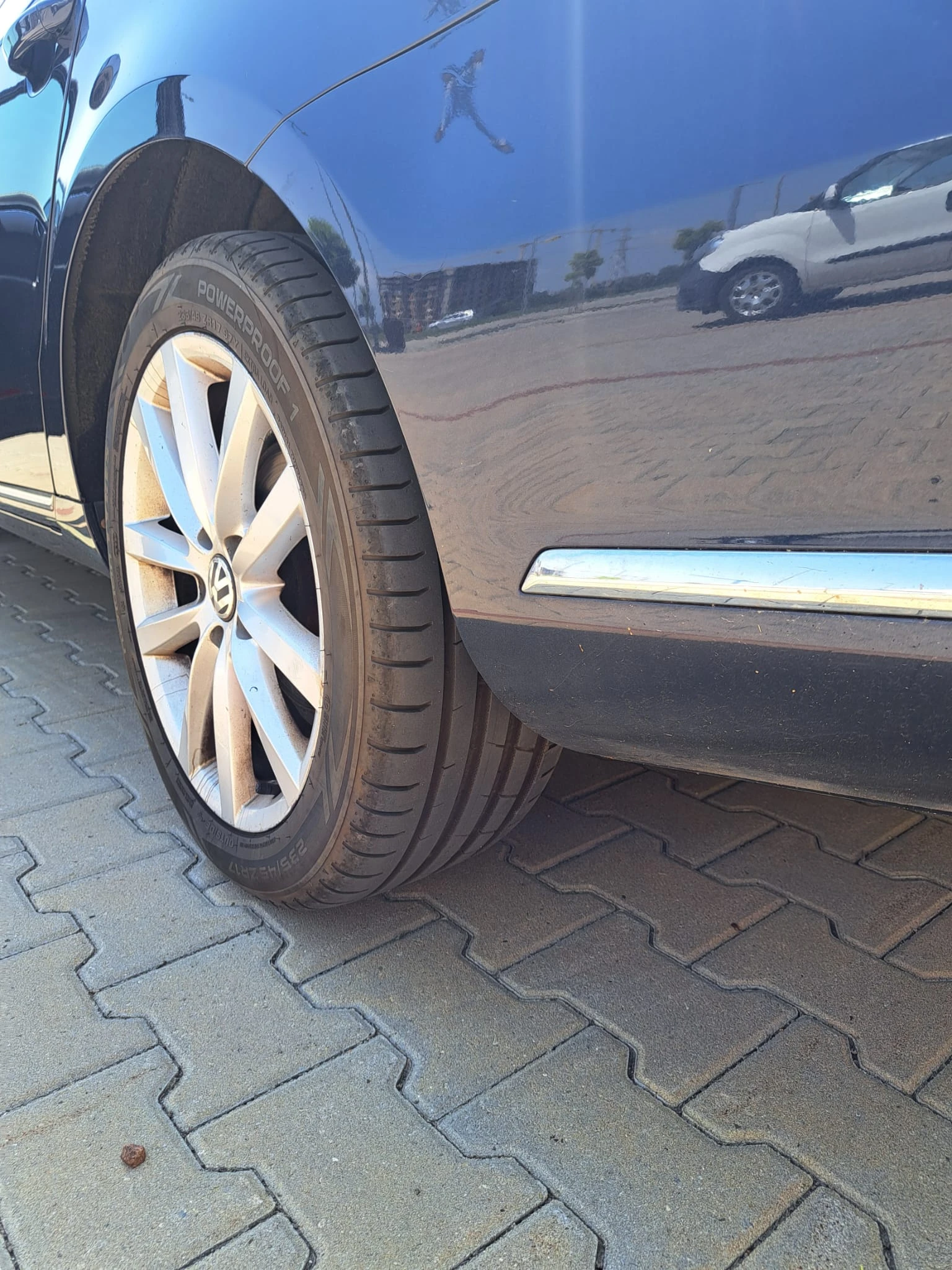 VW Passat B7 Variant 2.0 TDI DSG Highline - изображение 8