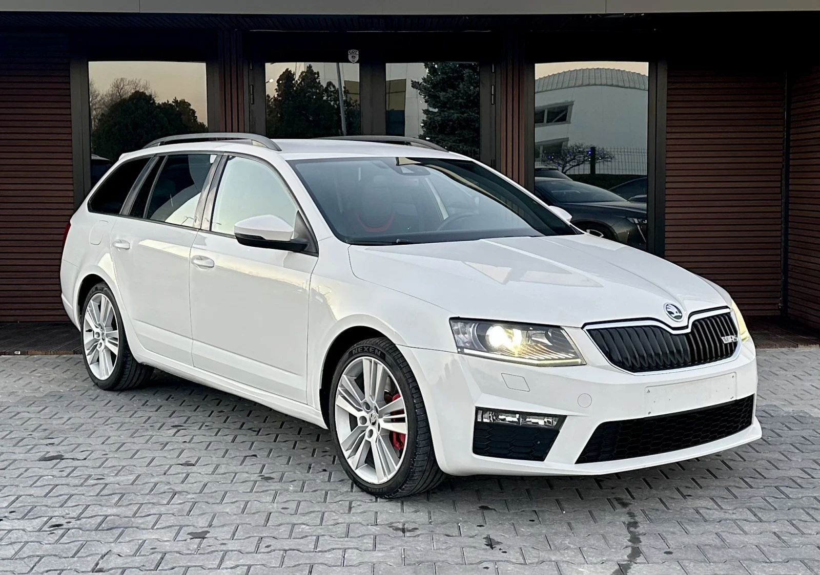 Skoda Octavia VRS 2.0TDI 184кс ЛИЗИНГ - изображение 3
