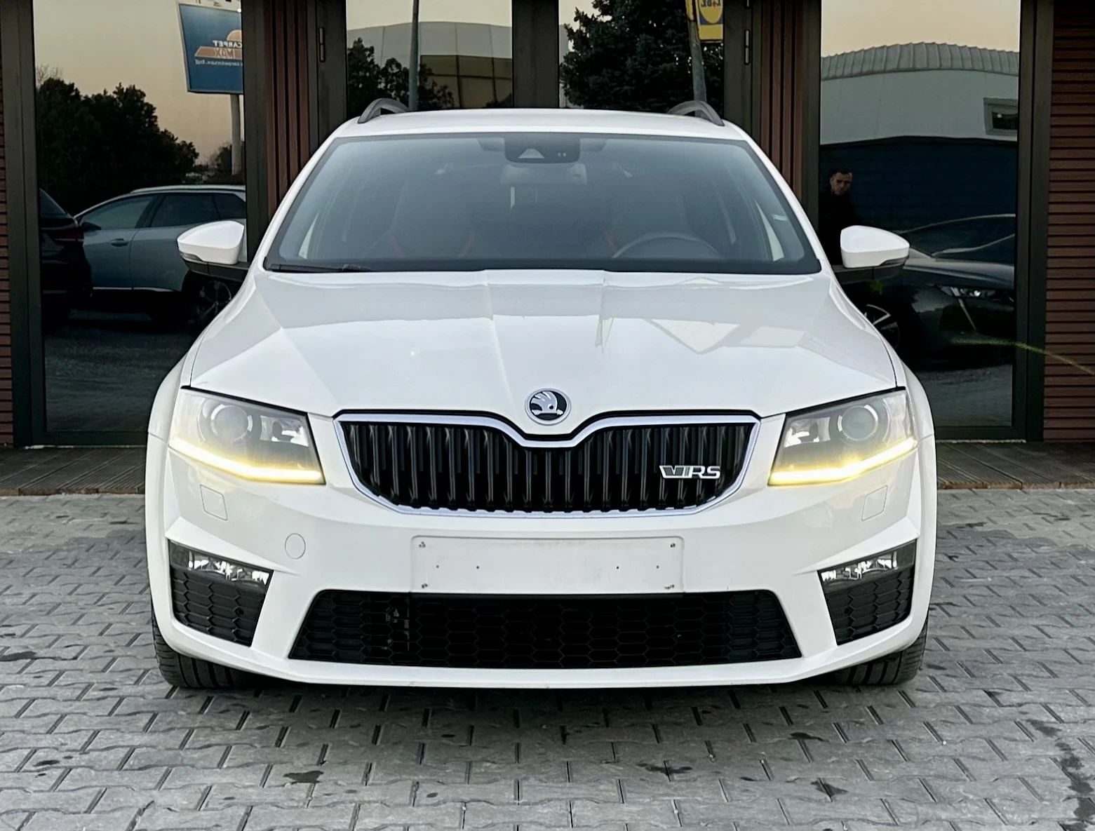 Skoda Octavia VRS 2.0TDI 184кс ЛИЗИНГ - изображение 2