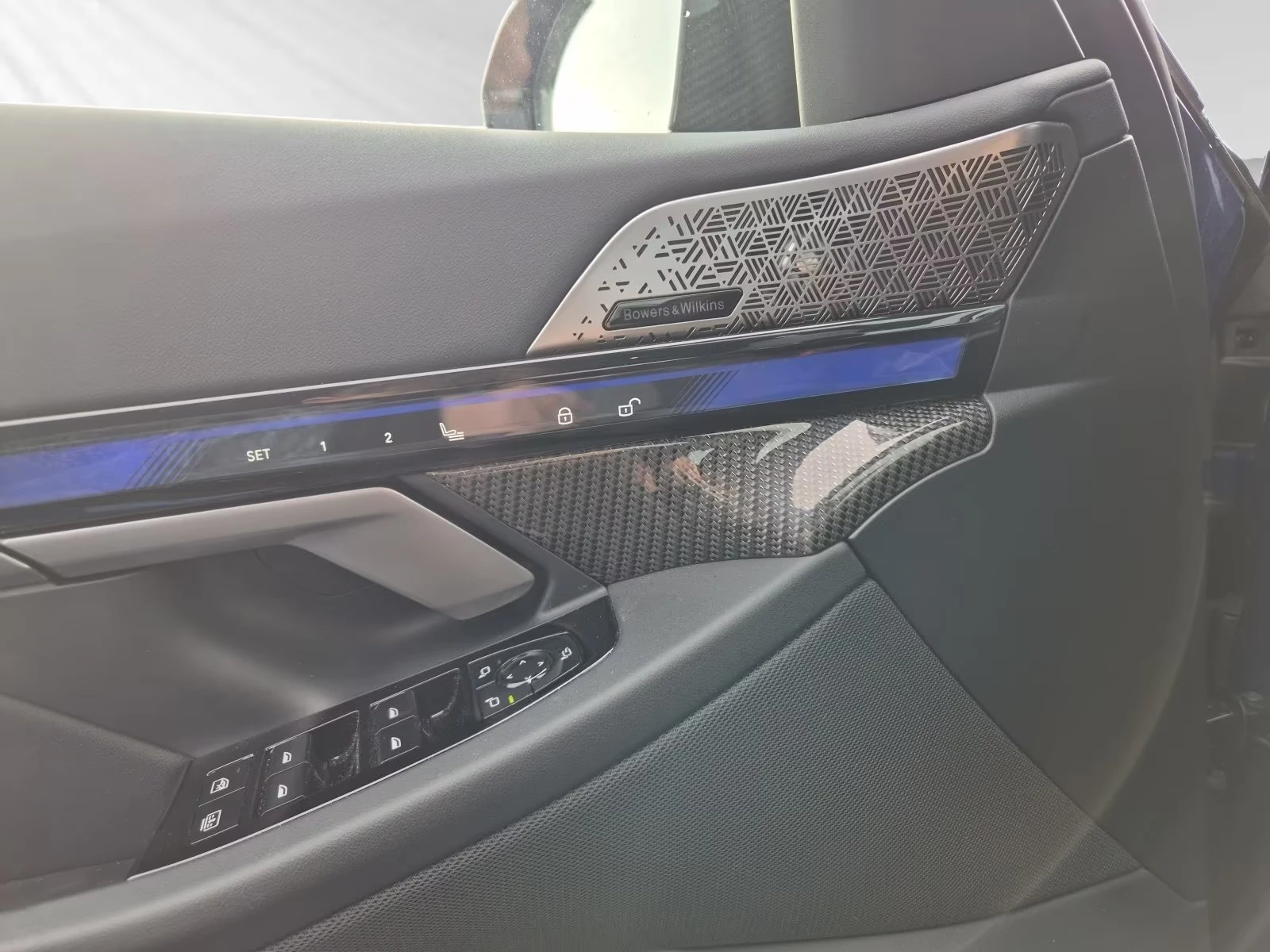 BMW M5 CARBON/727HP/B&W/360/HUD/MEMO/LED/NAVI/682g | Mobile.bg � ����������� 12
