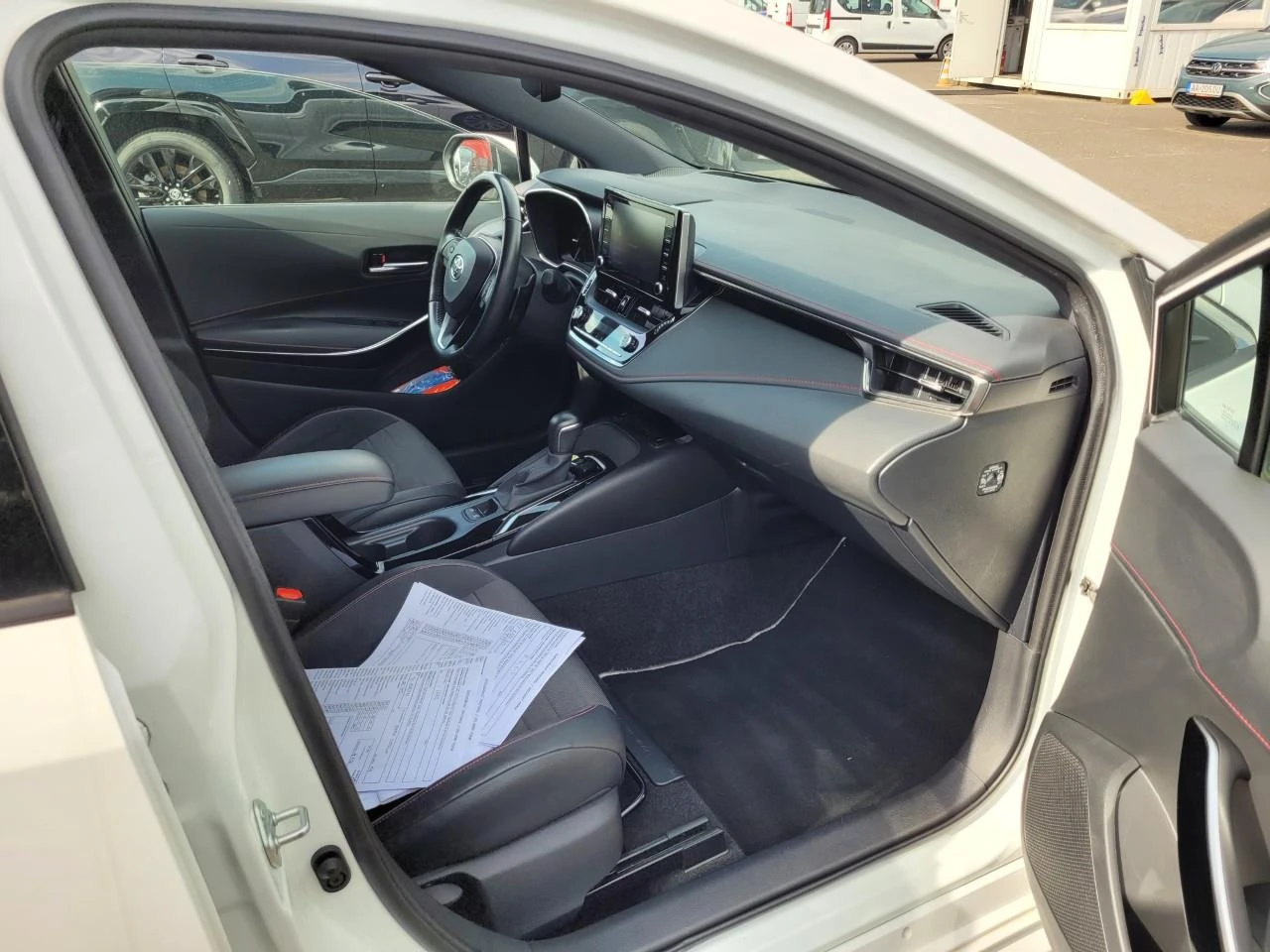 Toyota Corolla 2.0 Hybrid /E-Cvt/ Executive/ , снимка 5 - Автомобили и джипове - 53728201