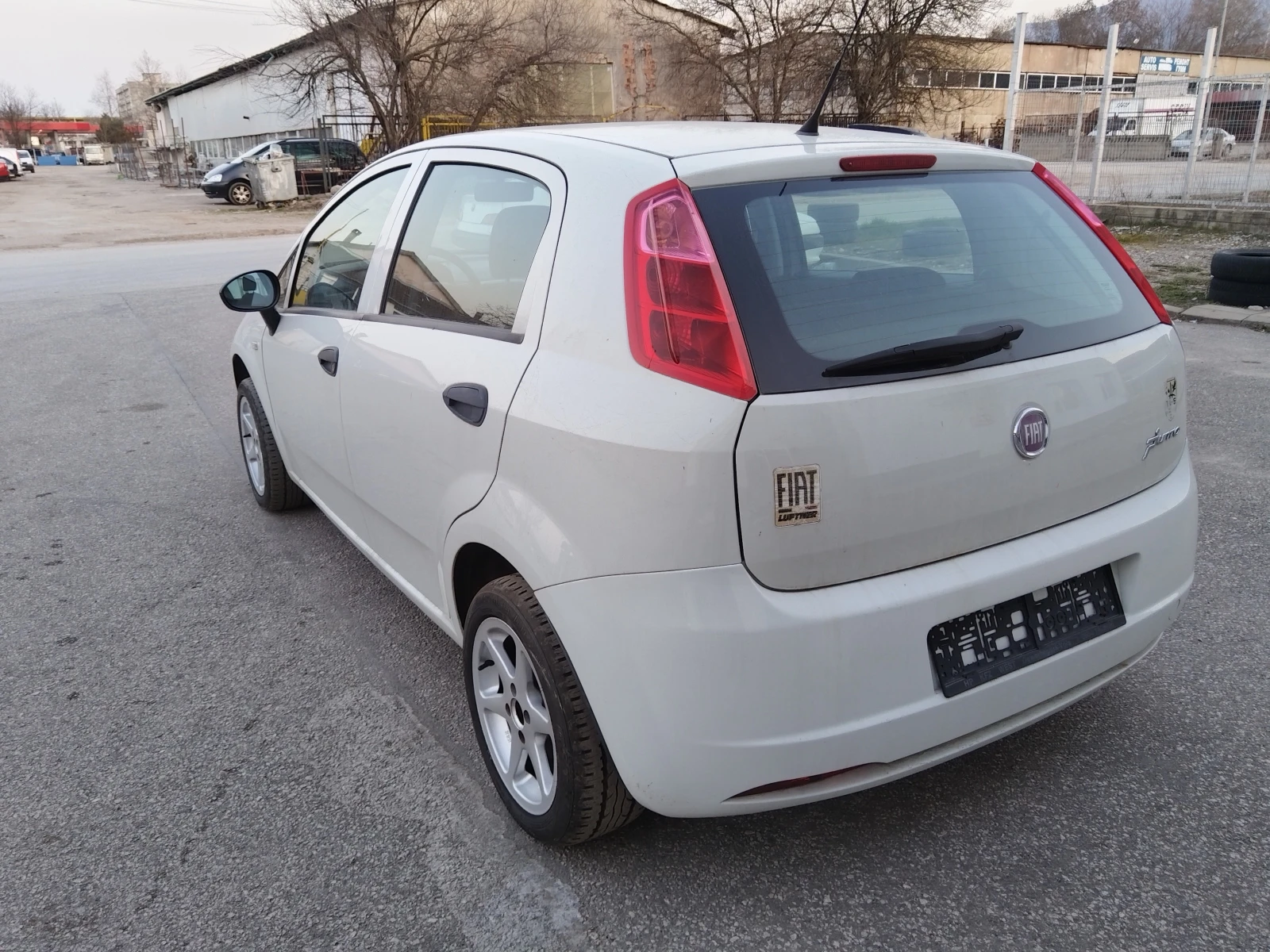 Fiat Punto 1.2i 112000km., снимка 4 - Автомобили и джипове - 53879790