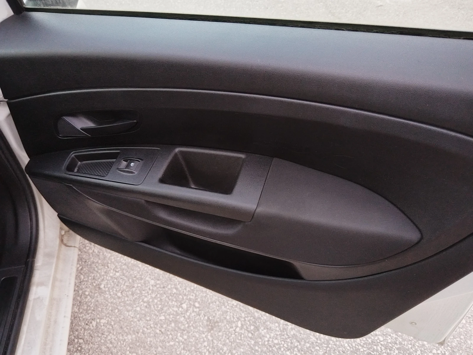 Fiat Punto 1.2i 112000km., снимка 17 - Автомобили и джипове - 53879790