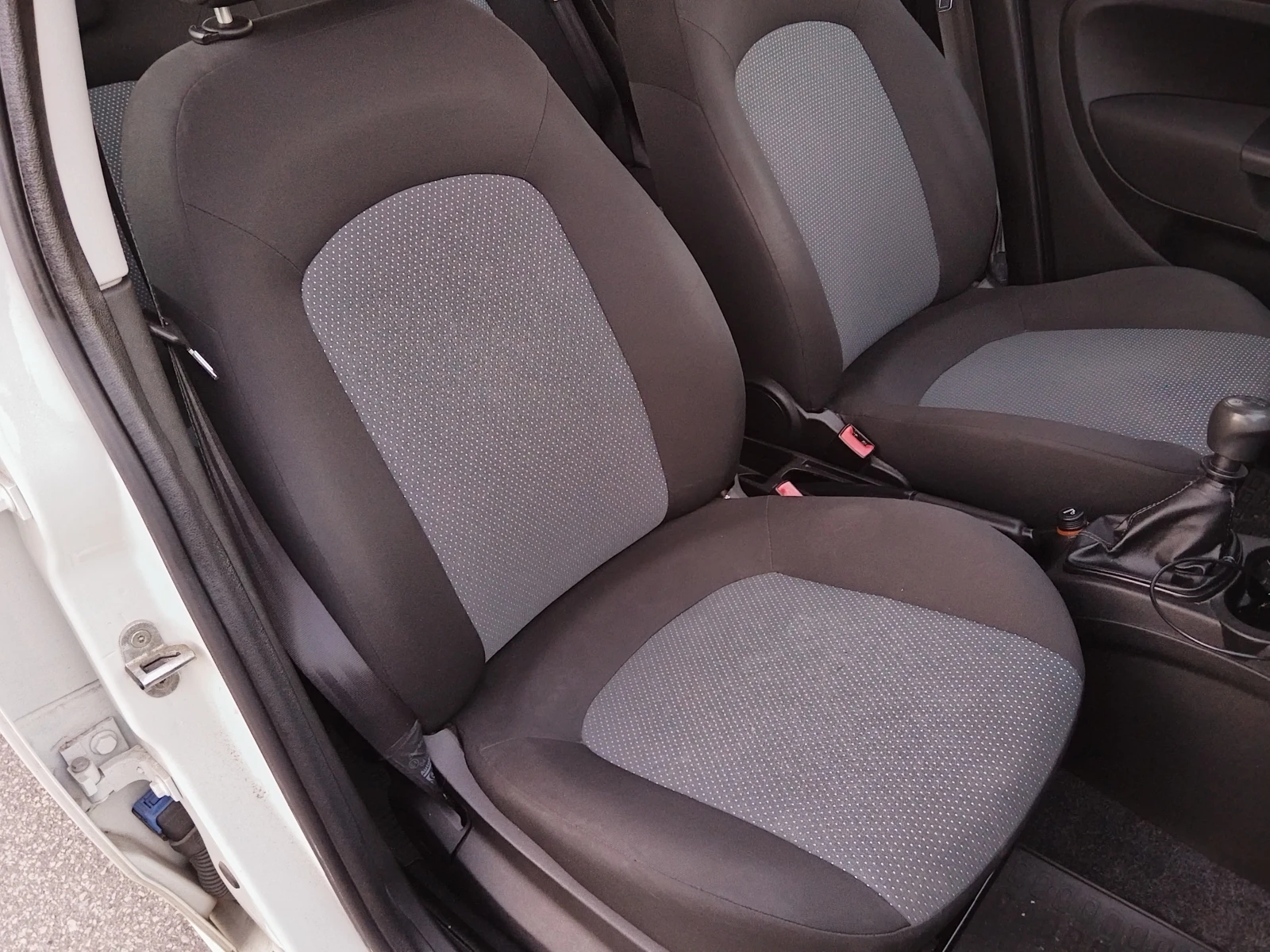 Fiat Punto 1.2i 112000km., снимка 14 - Автомобили и джипове - 53879790