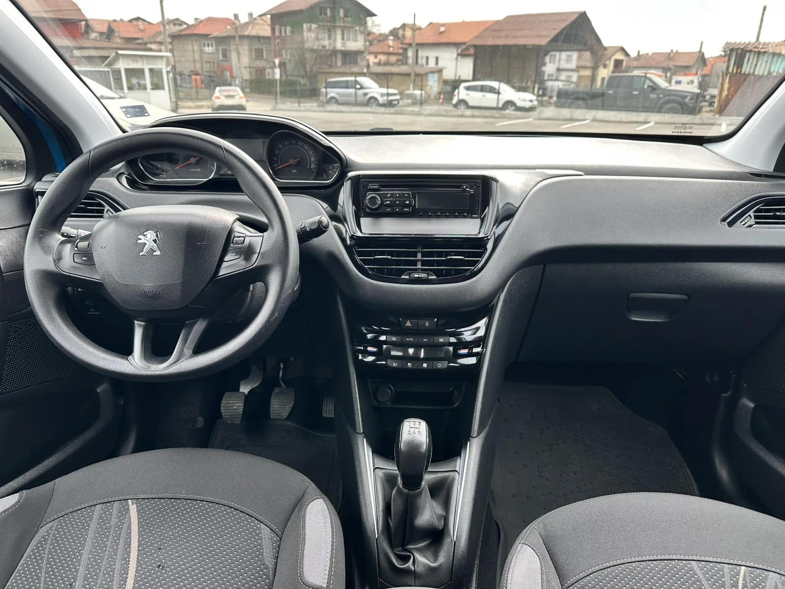 Peugeot 208, снимка 10 - Автомобили и джипове - 53894831