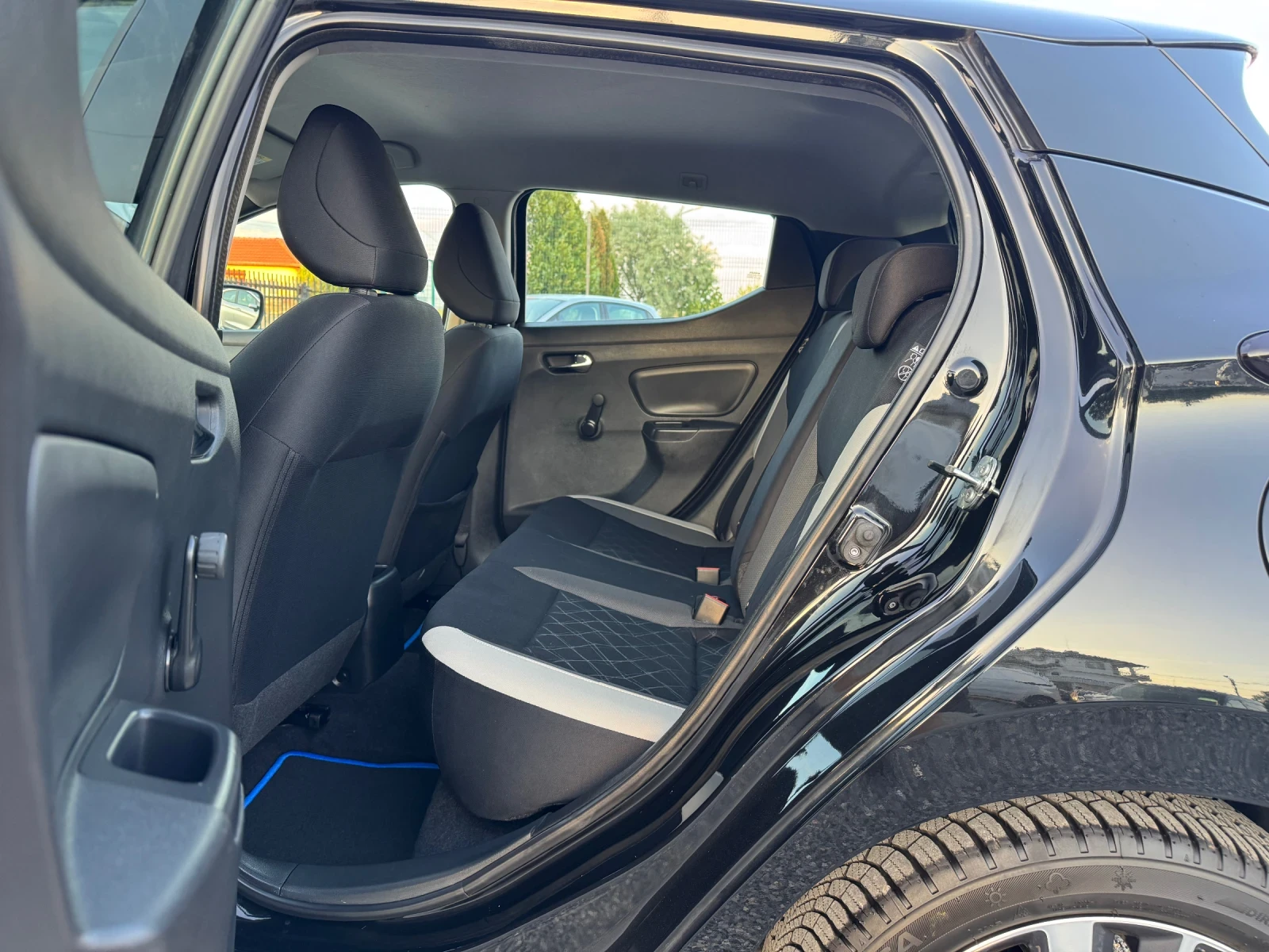 Nissan Micra 0.9Tce N-Connecta  keyless go!! Euro 6, снимка 15 - Автомобили и джипове - 54802279