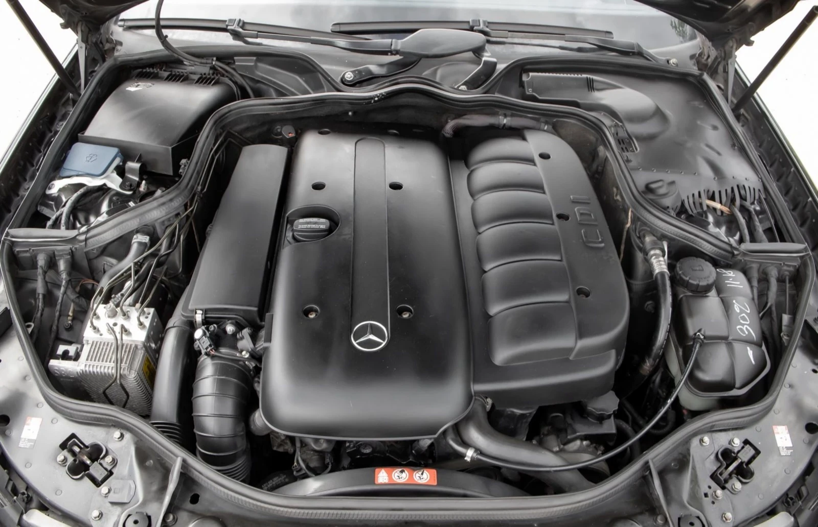 Mercedes-Benz E 320 3.2 cdi 204kc. Avangarde  | Mobile.bg � ����������� 15