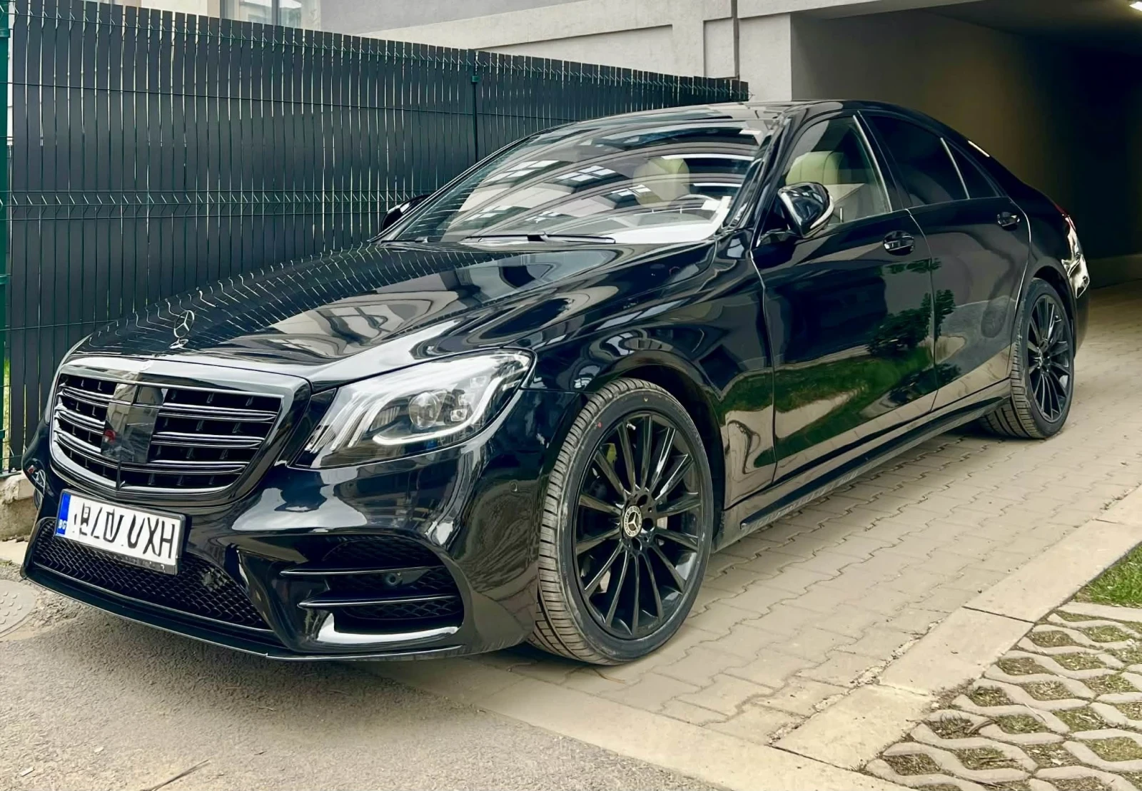 Mercedes-Benz S 560 Black 4x4 Facelift
