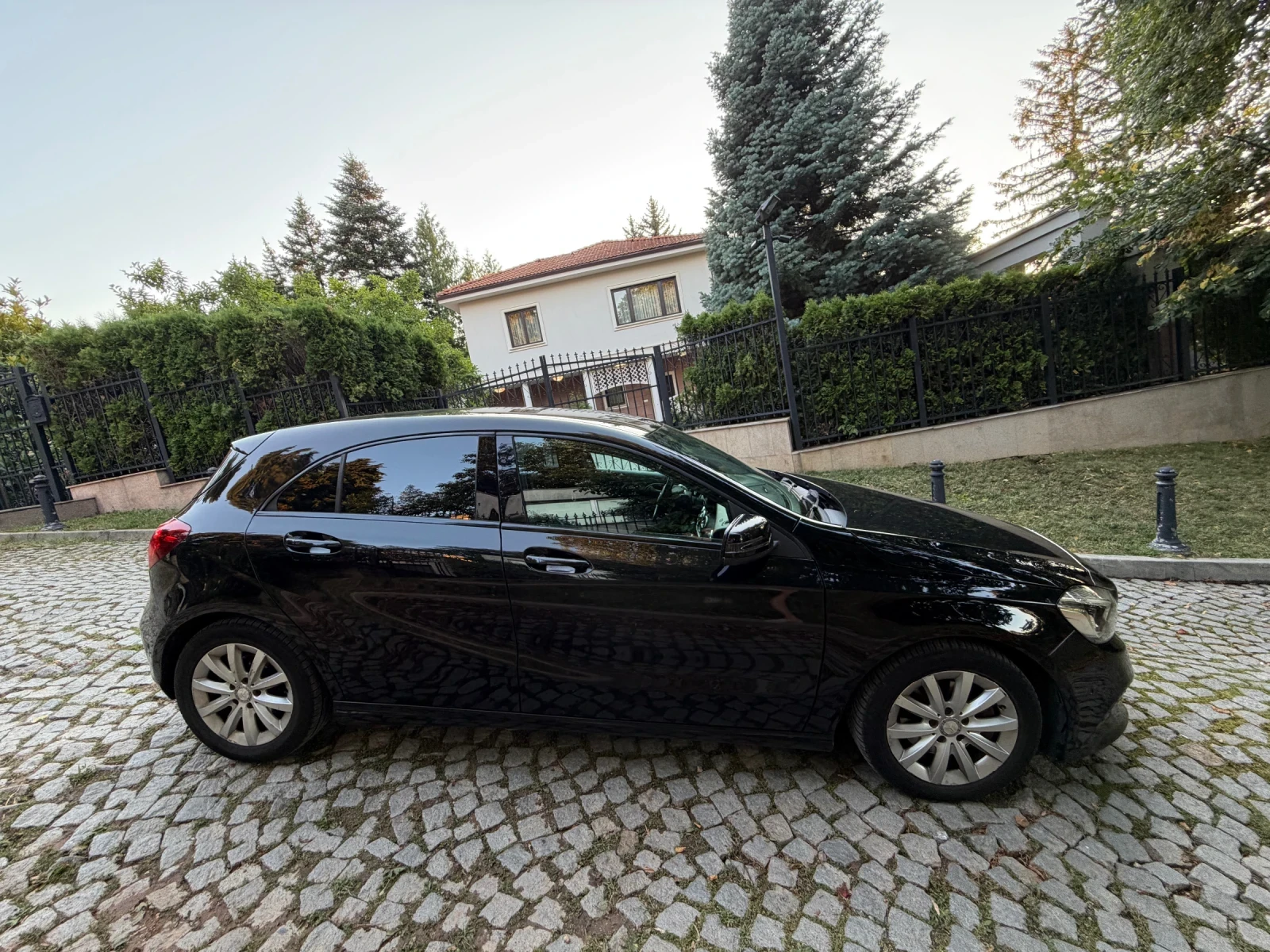 Mercedes-Benz A 180 W176 1.6, снимка 13 - Автомобили и джипове - 55944676