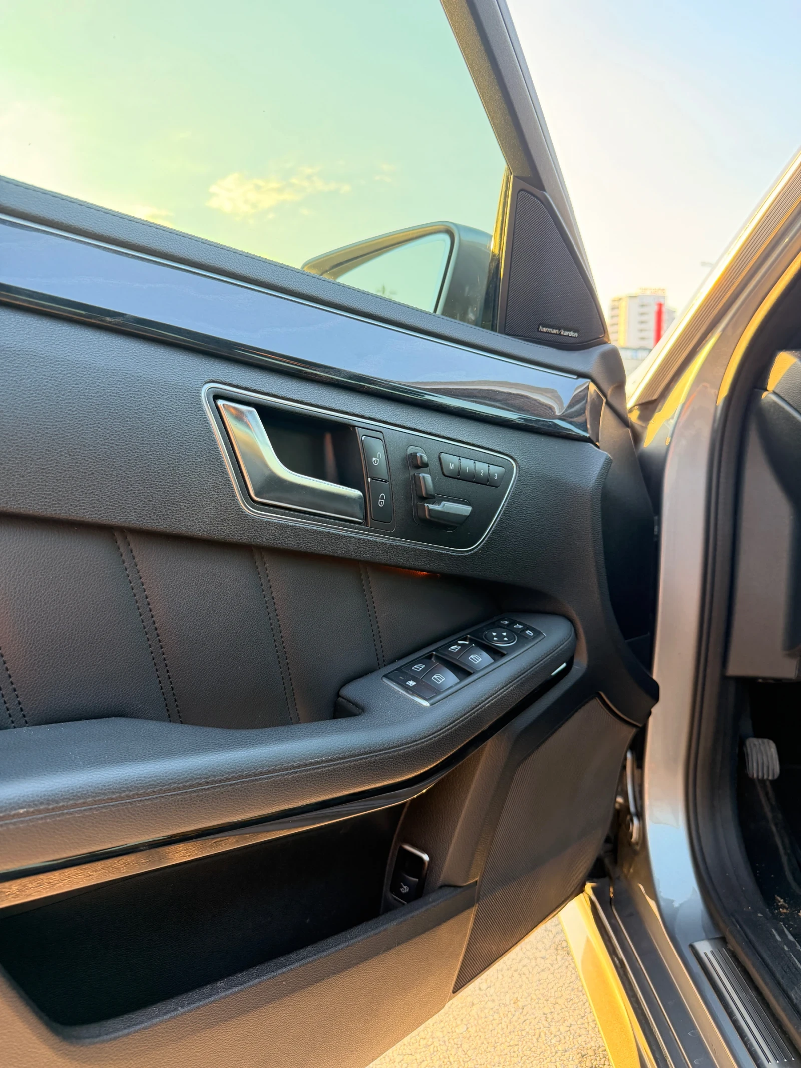 Mercedes-Benz E 500 Mercedes E550 4MATIC V8 BITURBO AMG , снимка 7 - Автомобили и джипове - 55633305