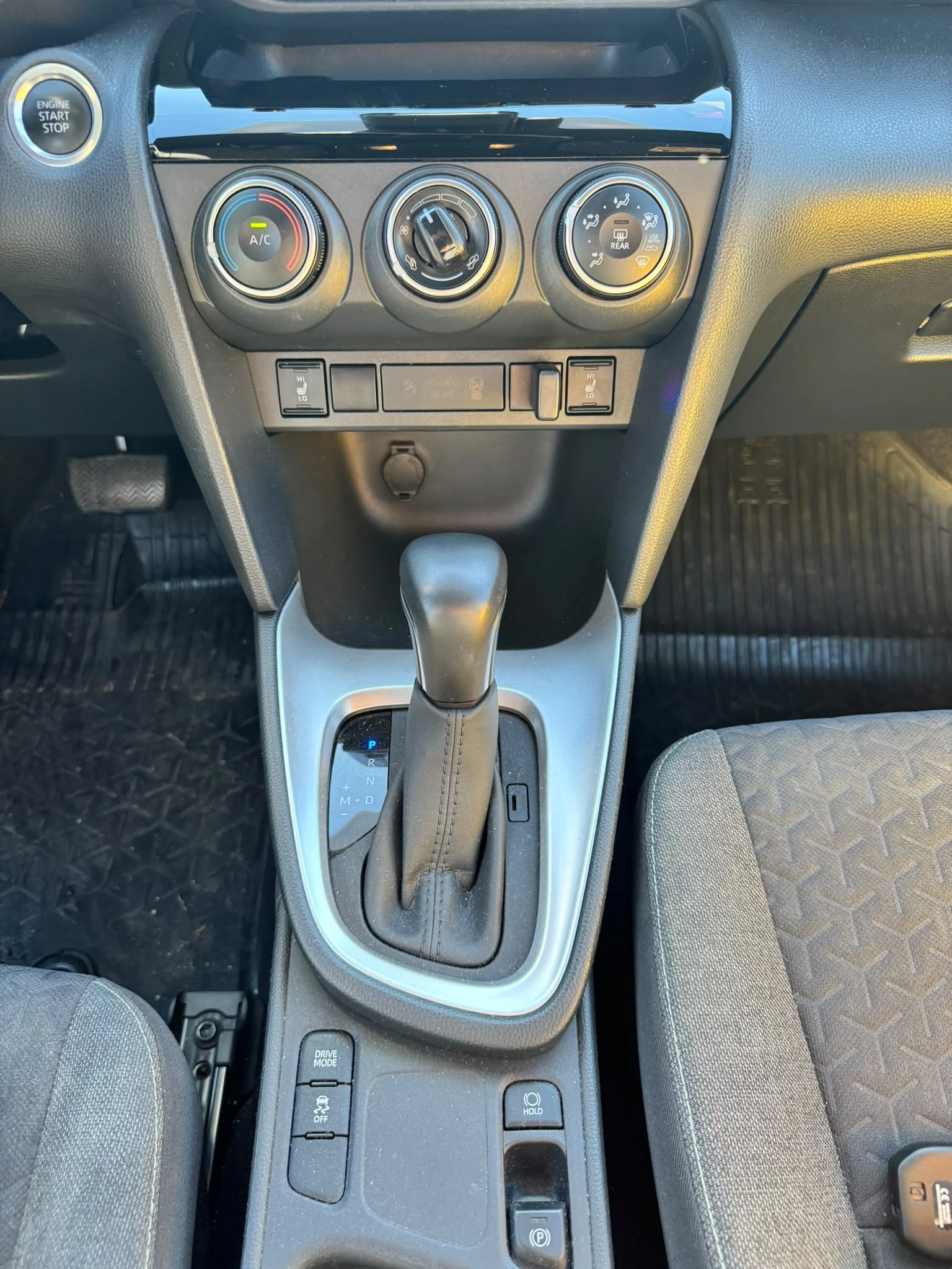 Toyota Yaris Cross CHIC 1.5 125 �.�. CVT | Keyless | ACC | LED | Mobile.bg � ����������� 8