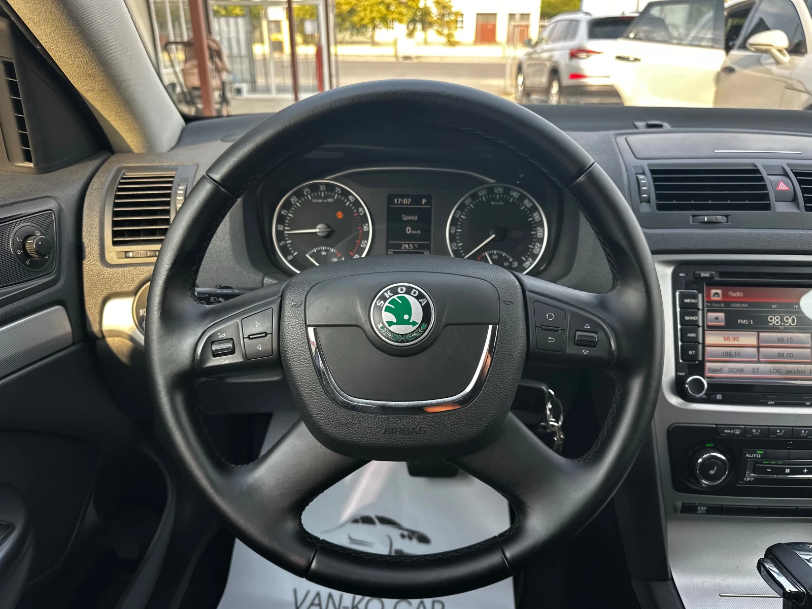 Skoda Octavia 1.9TDI 105к.с DSG* Facelift* Нави* Подгрев, снимка 10 - Автомобили и джипове - 56061211