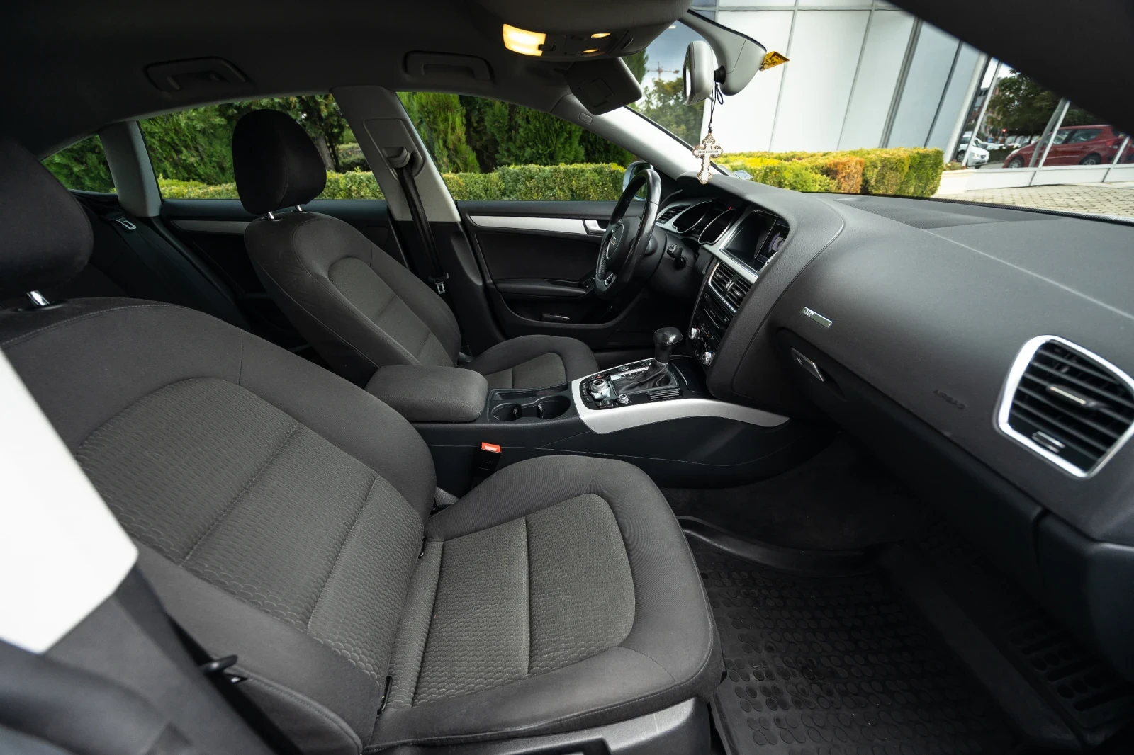 Audi A5 Sportback, снимка 2 - Автомобили и джипове - 56424655