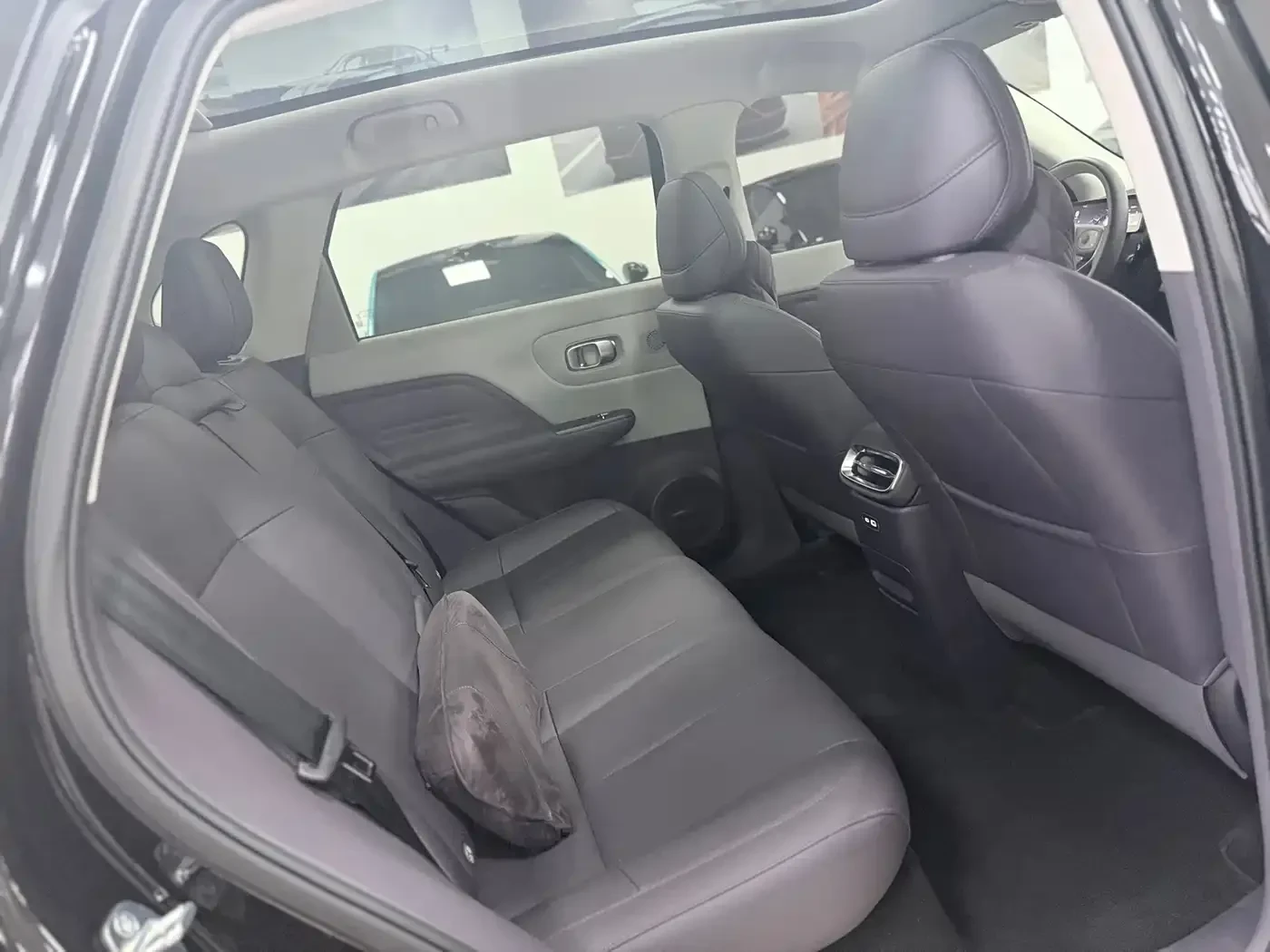 Leapmotor B10 510 Premium Edition, снимка 11 - Автомобили и джипове - 56592159