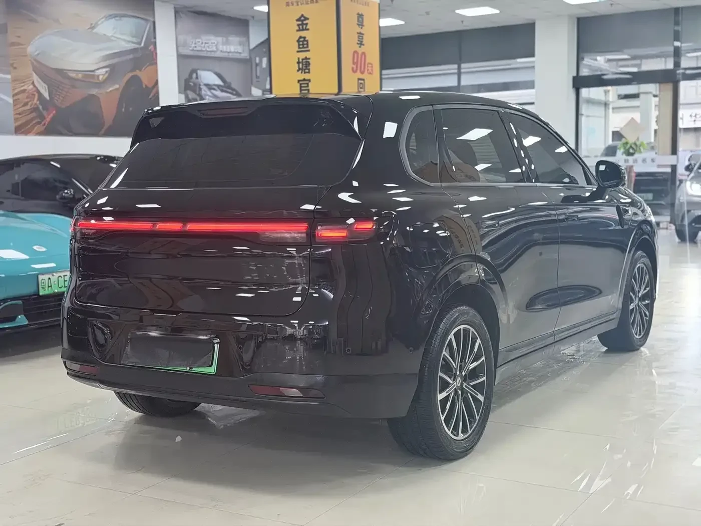 Leapmotor B10 510 Premium Edition, снимка 6 - Автомобили и джипове - 56592159