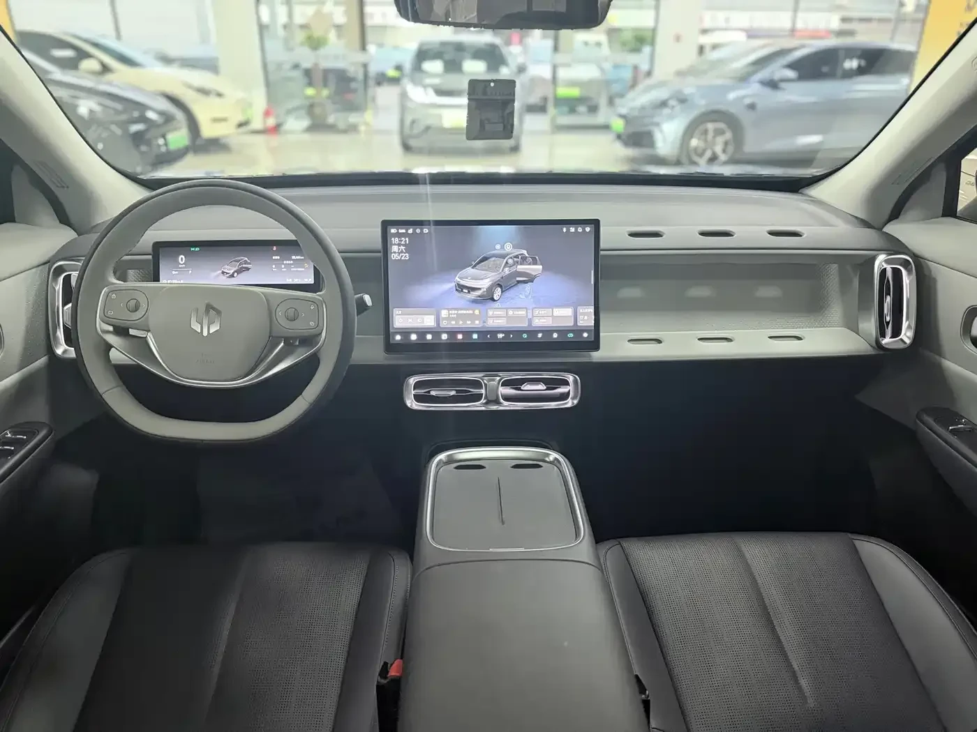 Leapmotor B10 510 Premium Edition, снимка 9 - Автомобили и джипове - 56592159