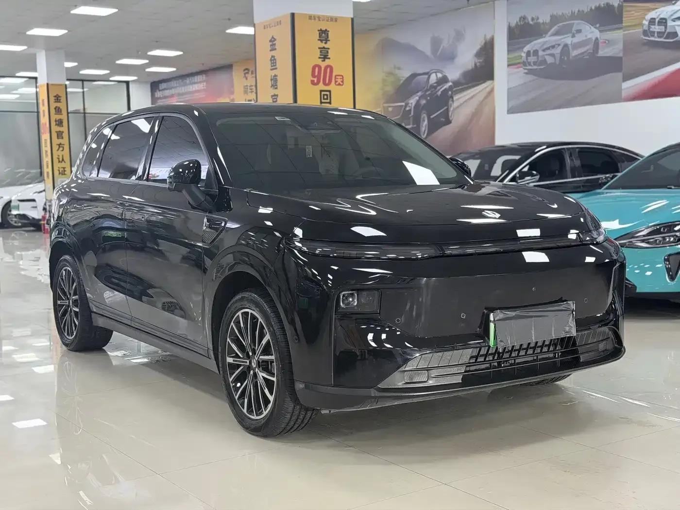 Leapmotor B10 510 Premium Edition, снимка 3 - Автомобили и джипове - 56592159
