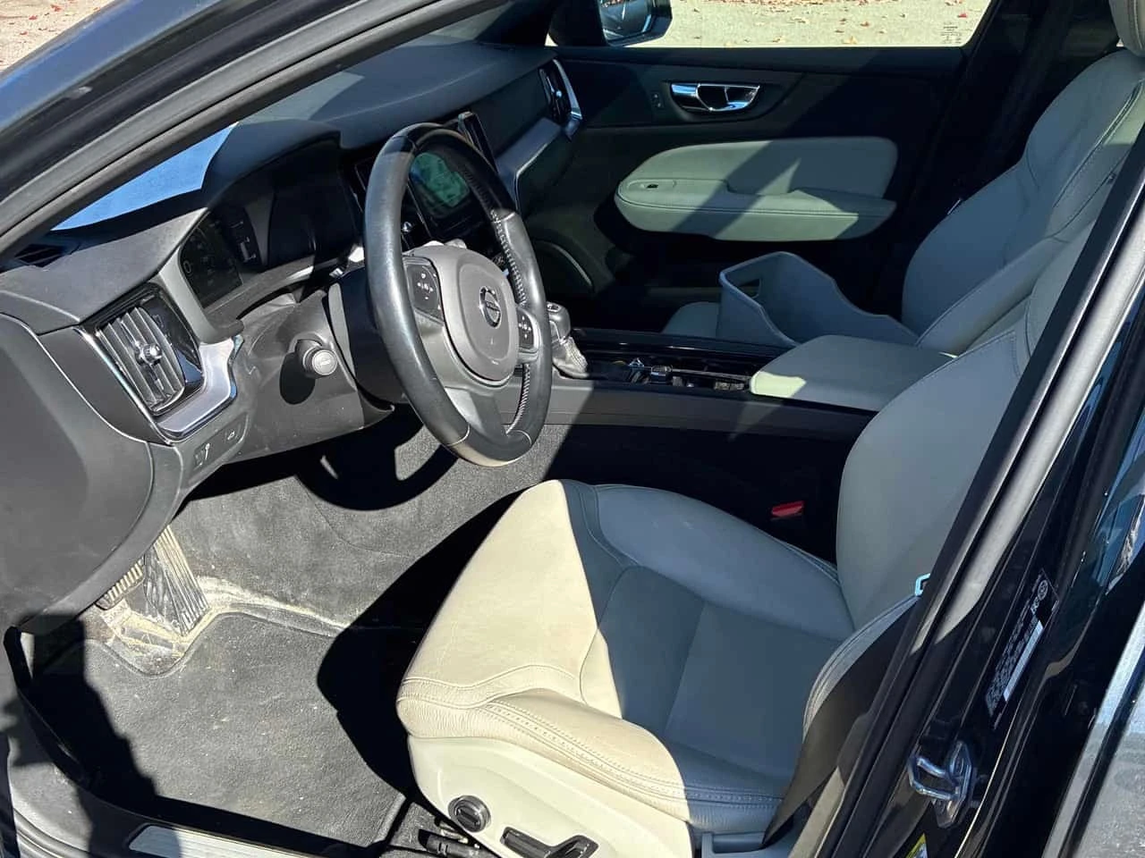 Volvo V60 Cross Country T5 AWD PREMIER PLUS PACKAGE  CARFAX | Mobile.bg � ����������� 5