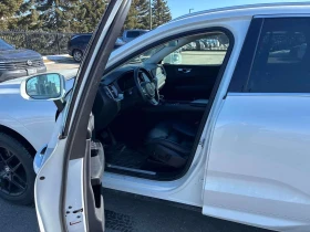 Volvo XC60 Momentum  CARFAX, снимка 12