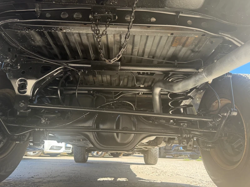 Nissan Navara 2.3 dci , снимка 10 - Автомобили и джипове - 51369434