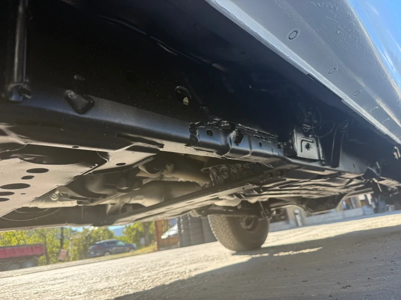 Nissan Navara 2.3 dci , снимка 13 - Автомобили и джипове - 51369434