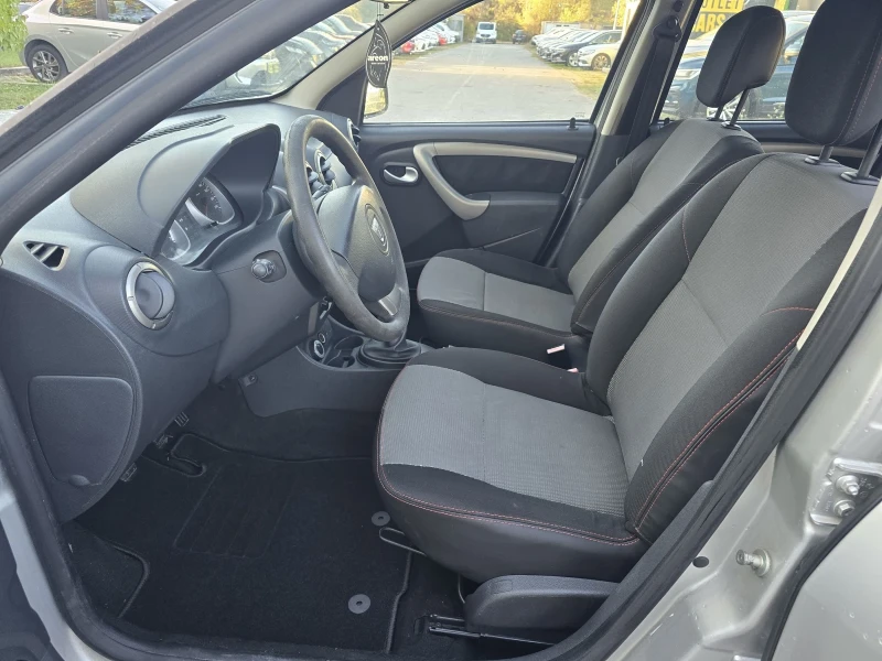 Dacia Duster 1.5DCI/110KC/4X4/FACELIFT/ИТАЛИЯ, снимка 9 - Автомобили и джипове - 52226508