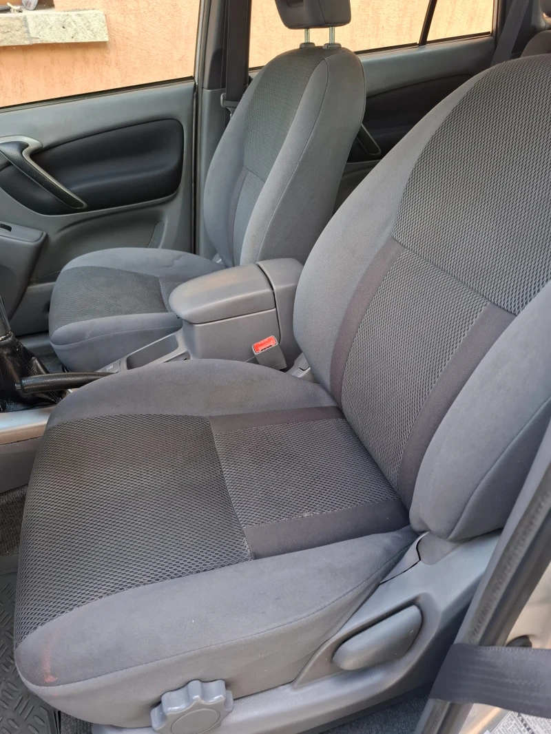 Toyota Rav4, снимка 7 - Автомобили и джипове - 52344816