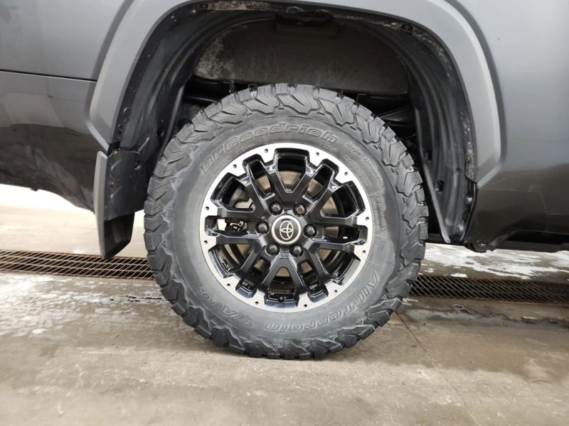 Toyota Tundra 2022 Limited * CARFAX * БЕЗ ПЪРВОНАЧАЛНА ВНОСКА, снимка 7 - Автомобили и джипове - 52941704