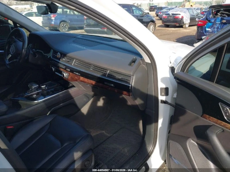 Audi Q7 3l 3.0T Premium, снимка 5 - Автомобили и джипове - 53577598