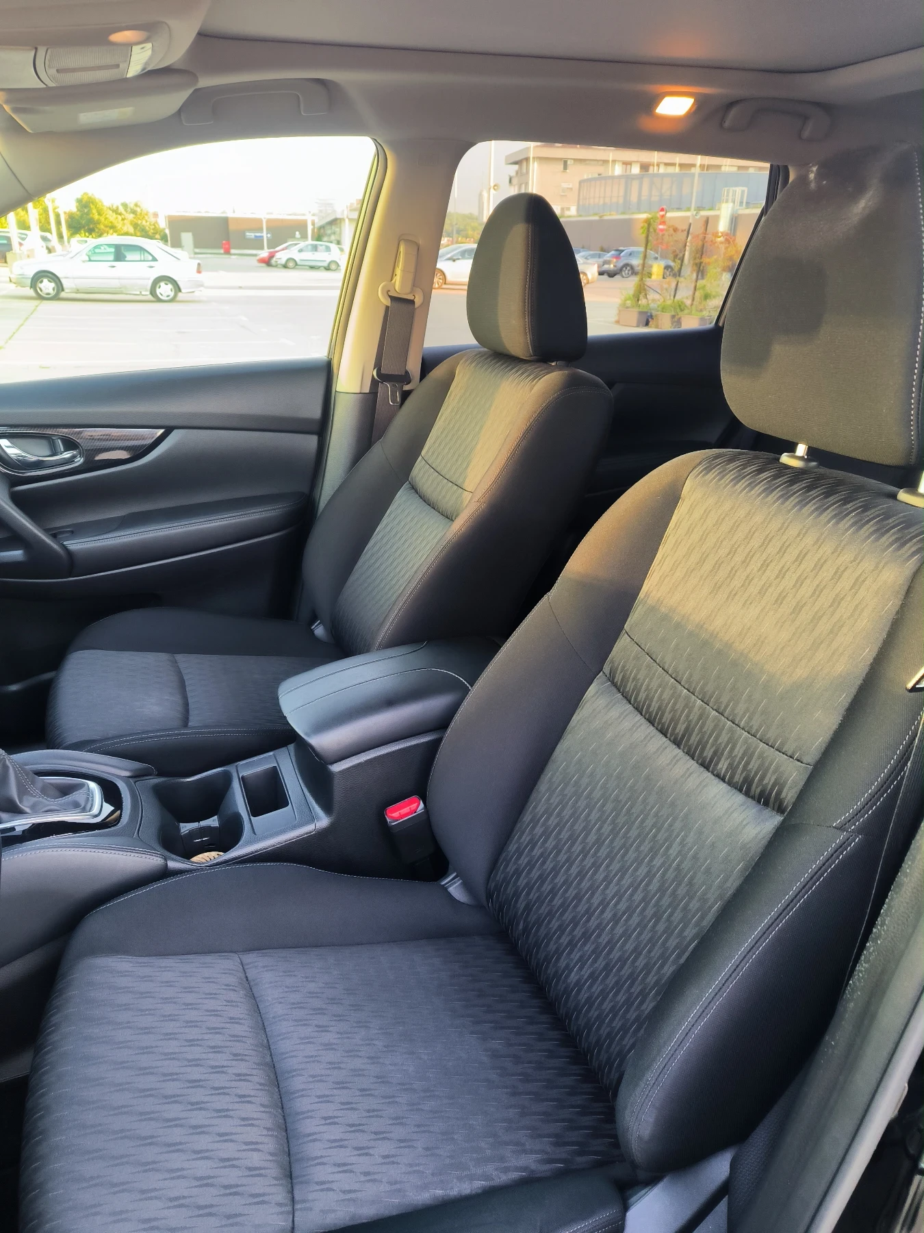 Nissan X-trail 1.7 DCI 2WD / ЛЮКСЕМБУРГ / ПАНОРАМА - изображение 8