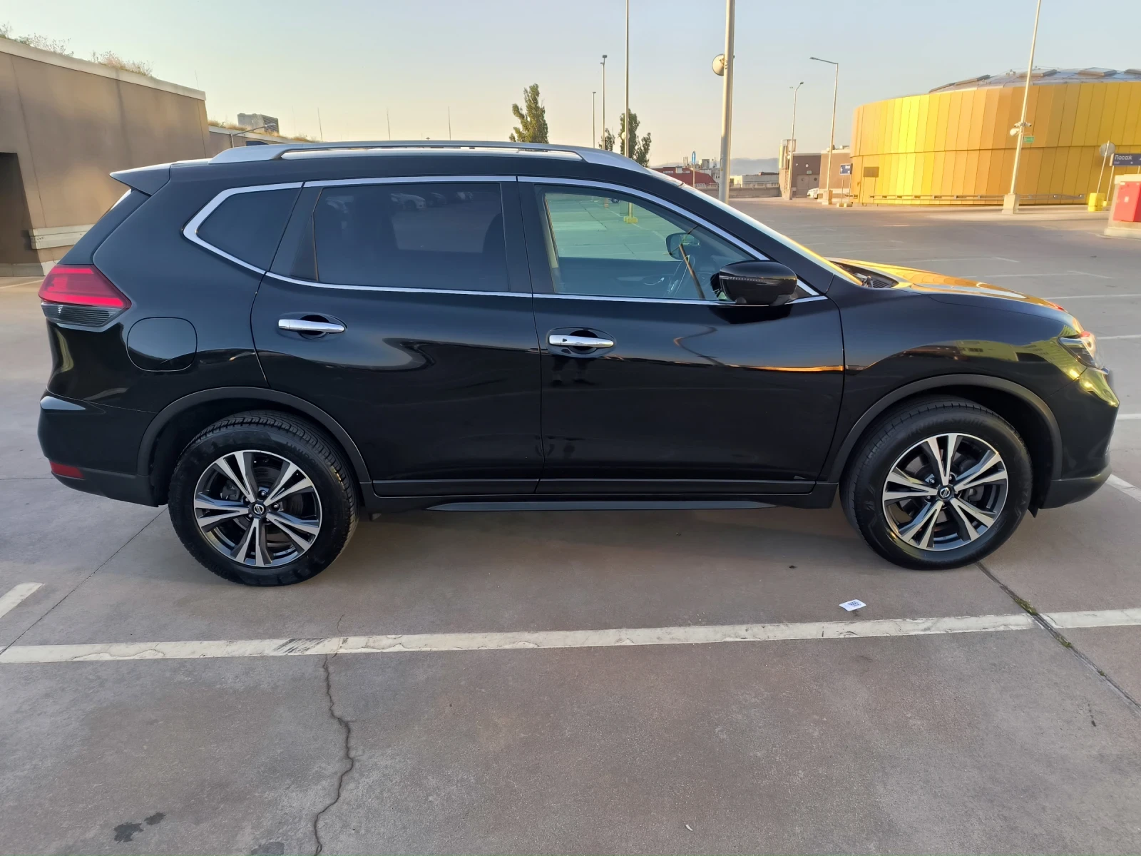 Nissan X-trail 1.7 DCI 2WD / ЛЮКСЕМБУРГ / ПАНОРАМА - изображение 6
