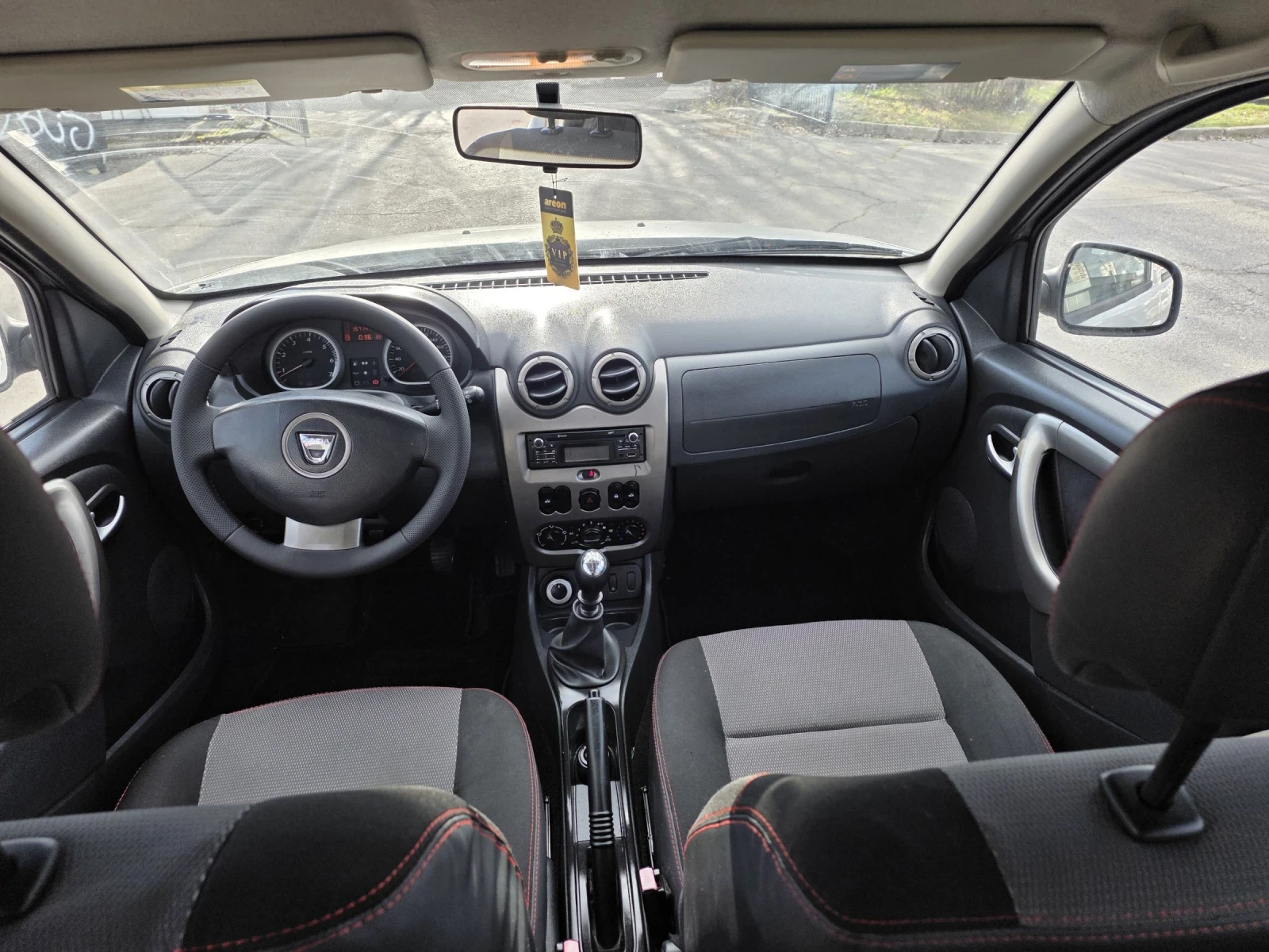 Dacia Duster 1.5DCI/110KC/4X4/FACELIFT/ИТАЛИЯ, снимка 13 - Автомобили и джипове - 52226508