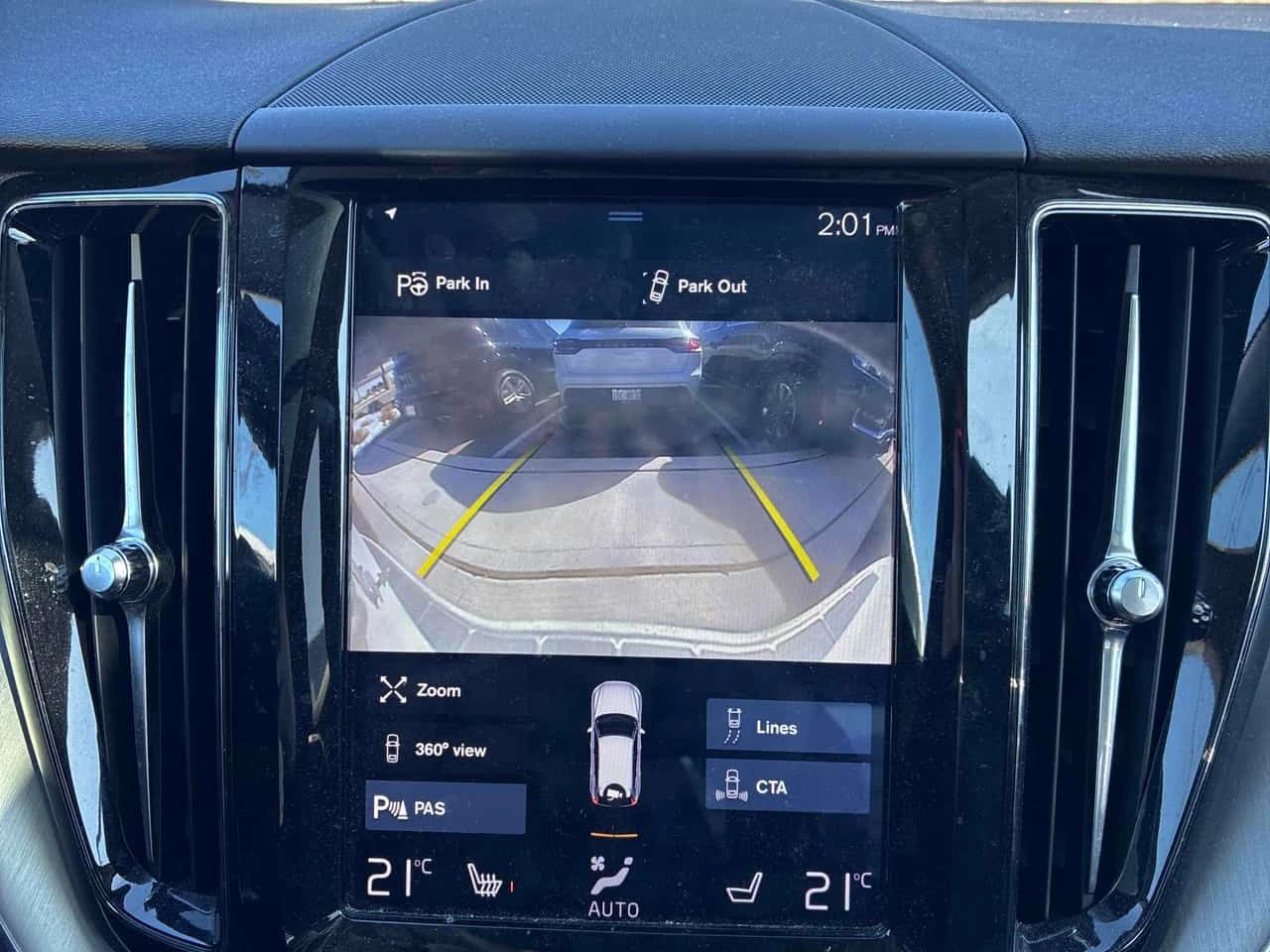 Volvo XC60 Momentum  CARFAX, снимка 11 - Автомобили и джипове - 53720827