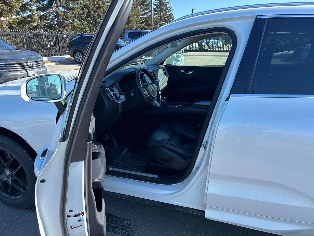 Volvo XC60 Momentum  CARFAX, снимка 12 - Автомобили и джипове - 53720827