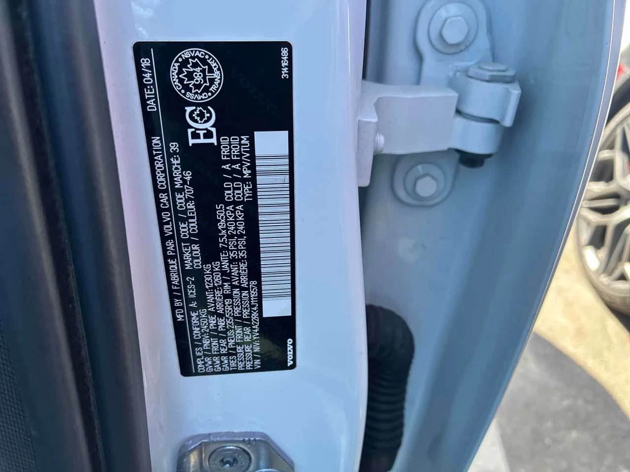 Volvo XC60 Momentum  CARFAX, снимка 10 - Автомобили и джипове - 53720827