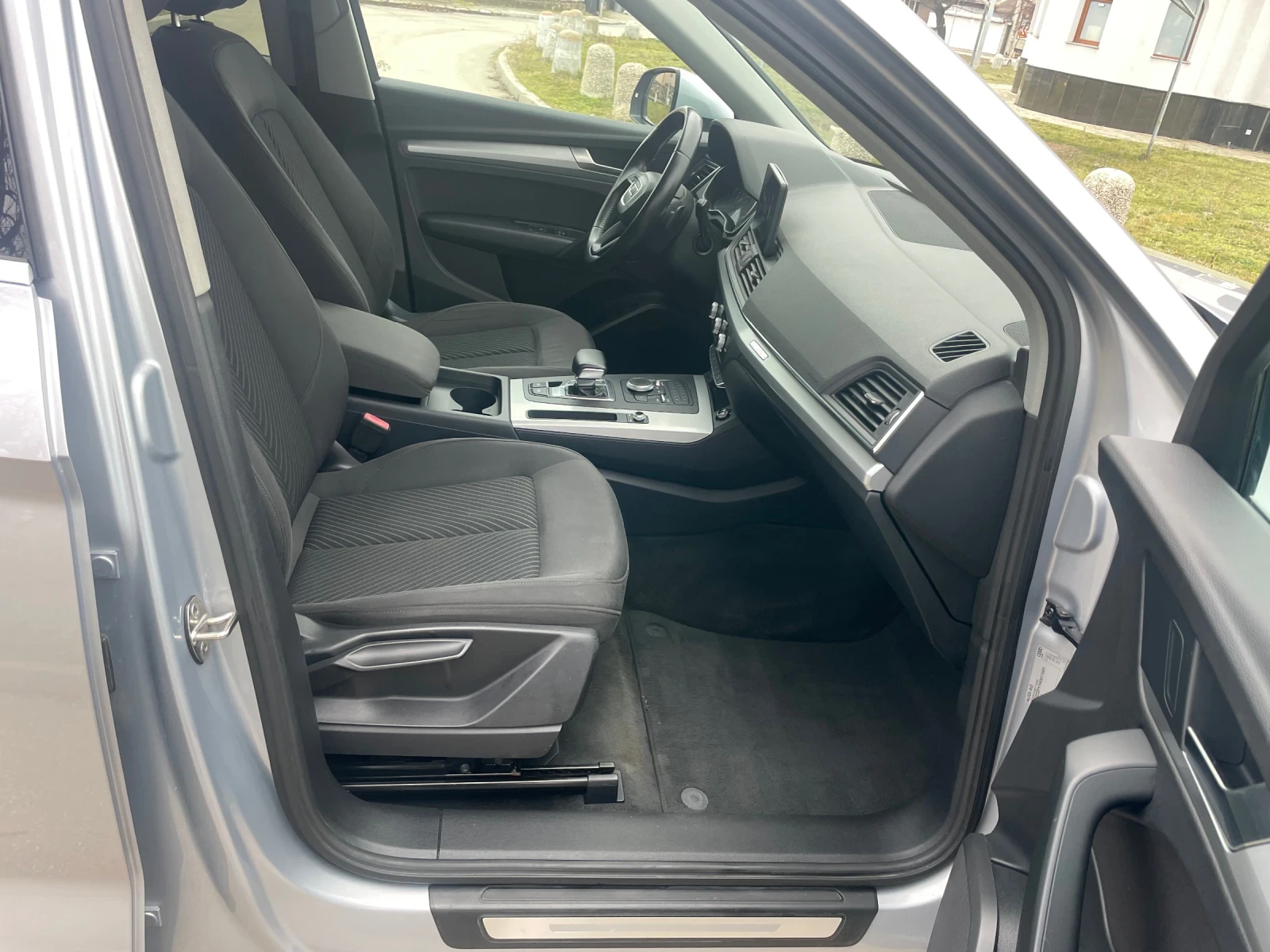 Audi Q5 2.0 TDI QUATTRO 190 к.с., снимка 11 - Автомобили и джипове - 53826434