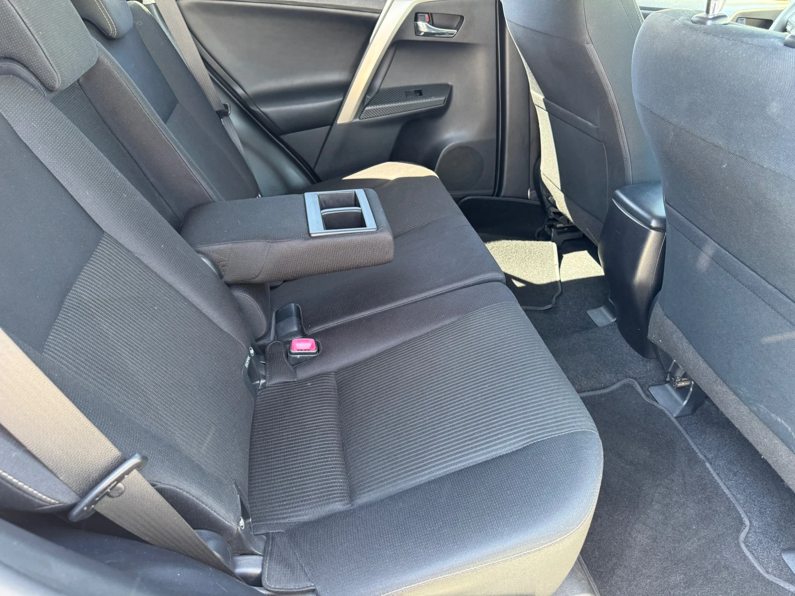 Toyota Rav4 2.0D4d 124hp* LED* ������* �� ��������* 2014� | Mobile.bg � ����������� 14