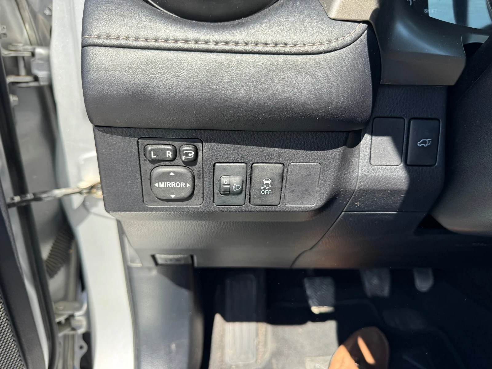 Toyota Rav4 2.0D4d 124hp* LED* ������* �� ��������* 2014� | Mobile.bg � ����������� 8