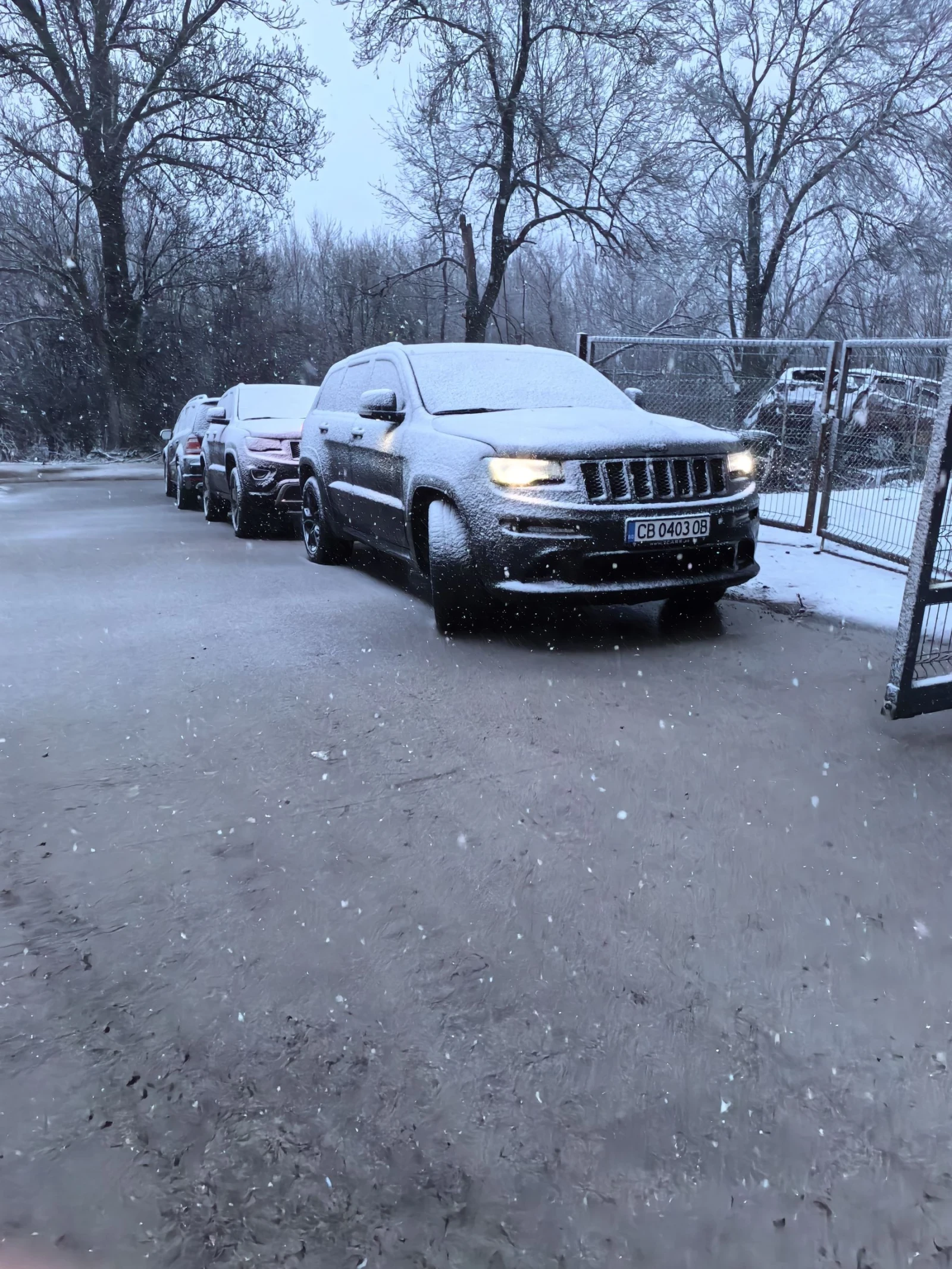 Jeep Grand cherokee 6.4 SRT, снимка 17 - Автомобили и джипове - 55167460